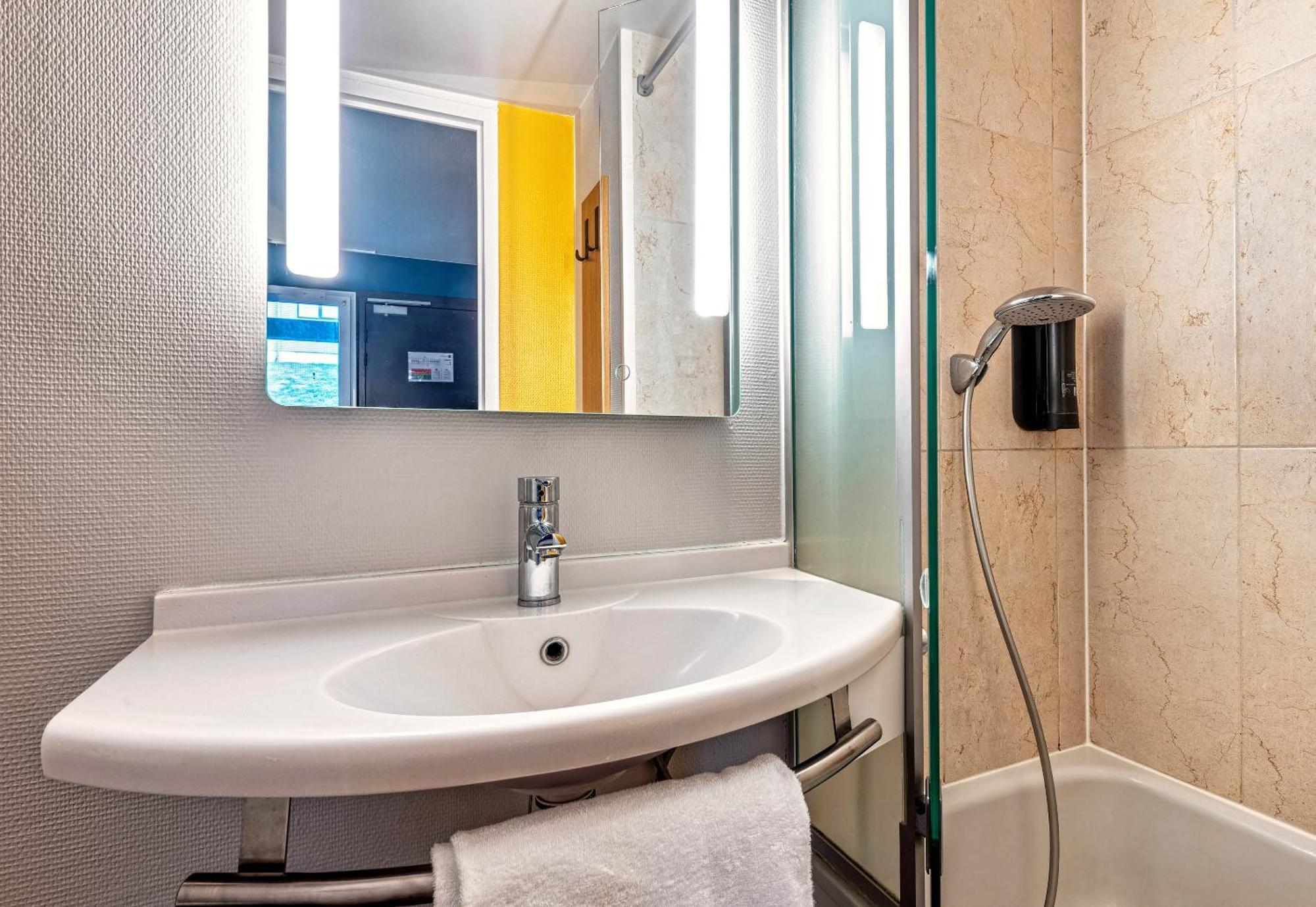 B&B Hotel Quimper Nord Douarnenez Екстер'єр фото