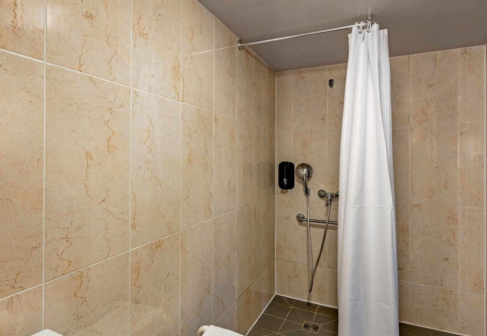 B&B Hotel Quimper Nord Douarnenez Екстер'єр фото