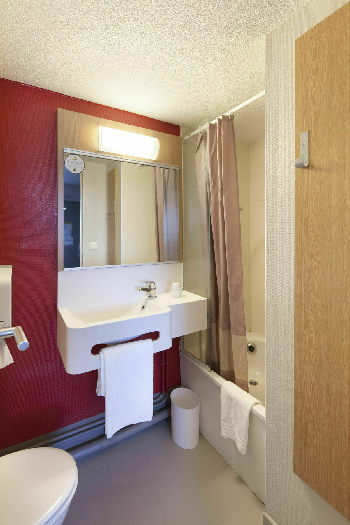 B&B Hotel Quimper Nord Douarnenez Екстер'єр фото